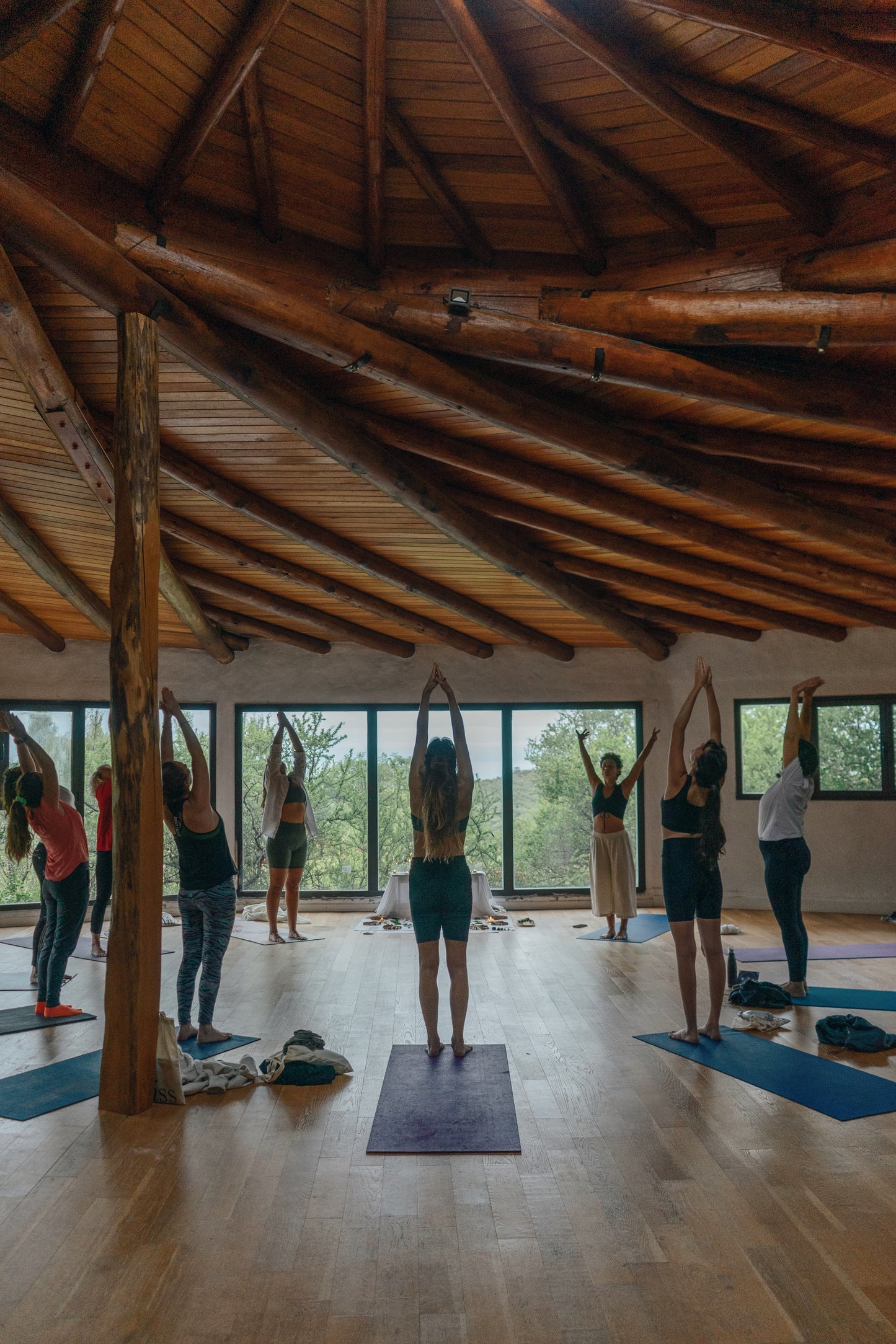 YOGA, ART & BRUNCH - Sólo Mujeres | Sábado 8 Marzo